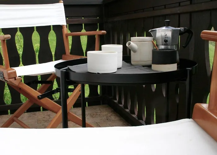 Village House * زلزنيكي